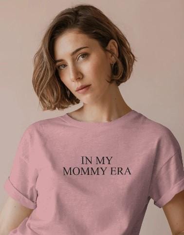 Personalized Text Gildan T-Shirt or Sweatshirt: Custom Message Tee